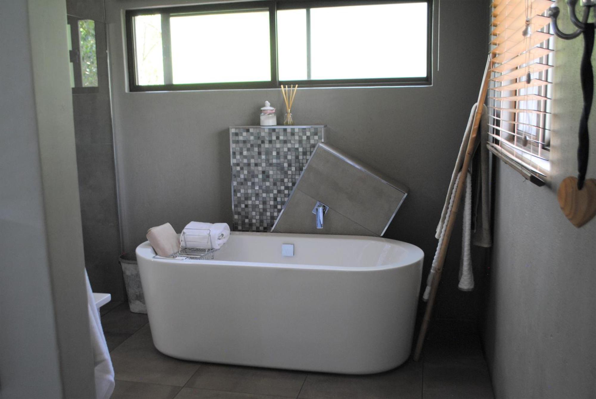 Birds Babble Self Catering Hotel Mbombela Eksteriør billede